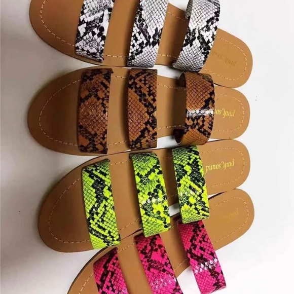 NWT Lime Snake Print Slider Sandals - Picture 2 of 2